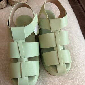 Ladies Fisherman Sandals